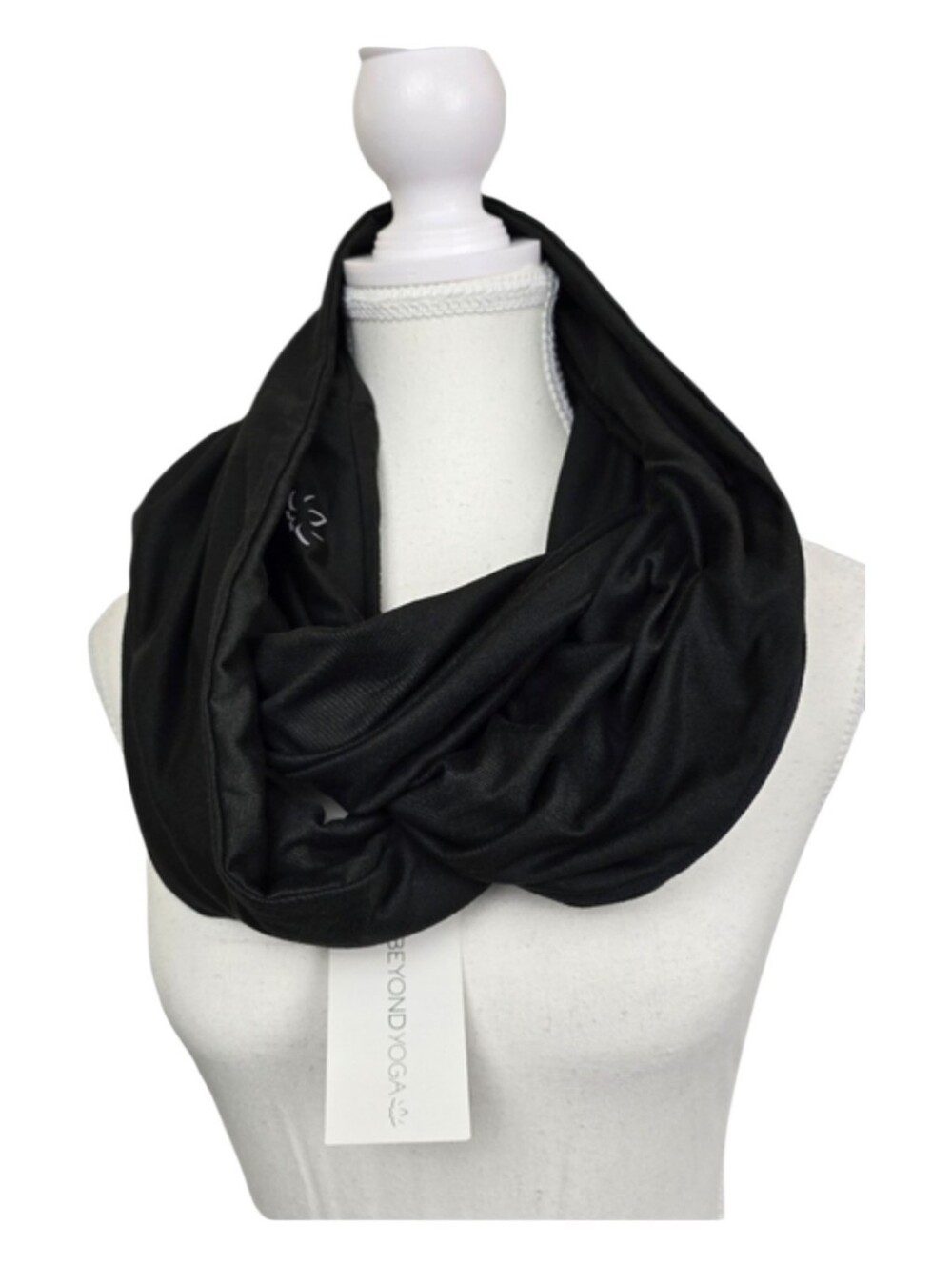 Beyond Yoga Infinity Scarf NWT Black Soft Cozy O/S Neutral Winter Cozy Casual
